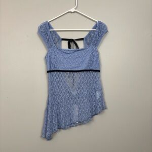 Kimchi Blue Top XL Blue Penelope Lace Keyhole Back Asymmetric Top